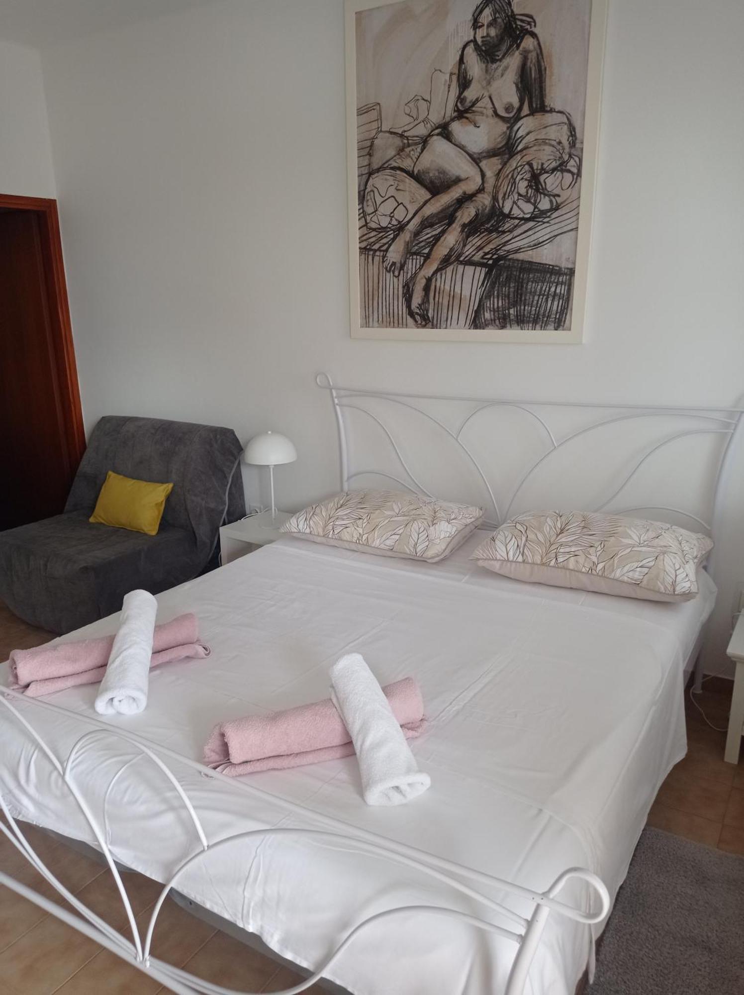 Apartment Studio Antonia เมดูลิน ภายนอก รูปภาพ